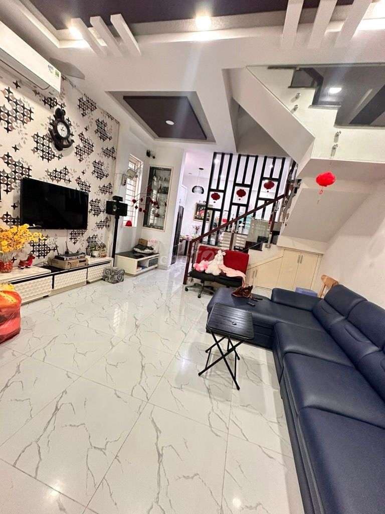 🏠Bán nhà: Đường Lê Văn Sỹ, P 11 Phú Nhuận, Ngang 4,5M 60M2, Giá:9.5Tỷ