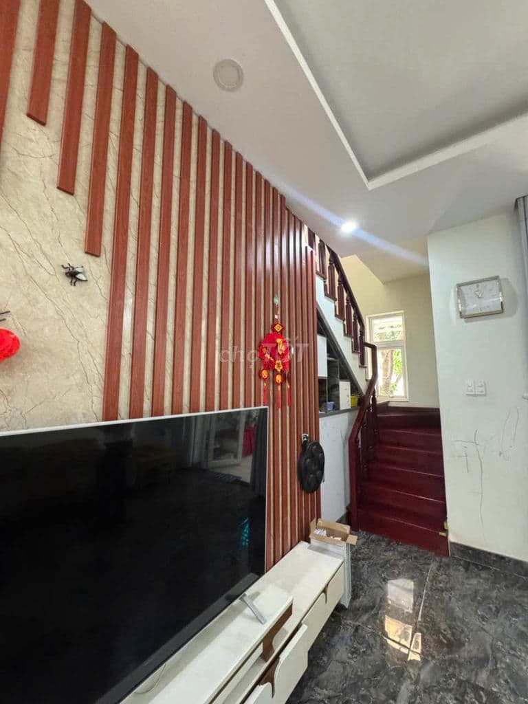 Cần bán nhanh nhà phố khu compound Park Riverside Q9 giá tốt. - Ảnh 2