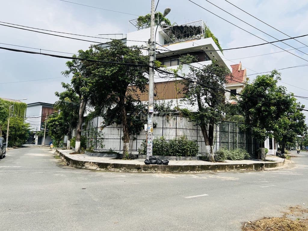 CẦN BÁN BIỆT THỰ Ở KDC THẠNH XUÂN DT 484 M2 , THIẾT KẾ ĐẸP