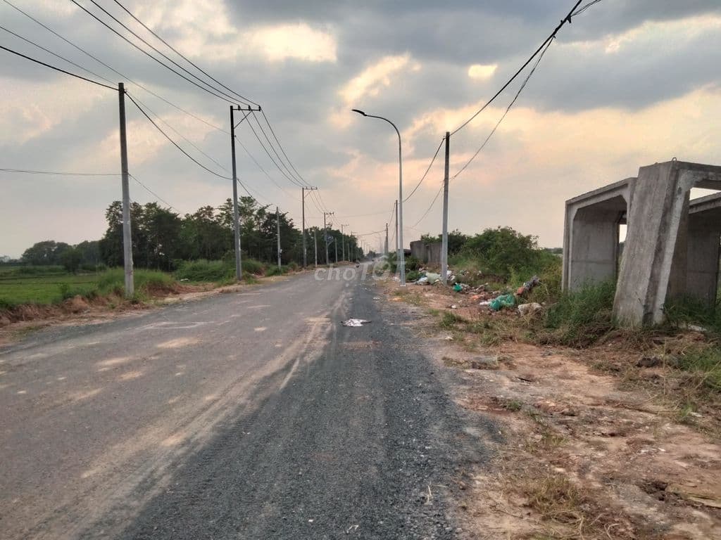 BÁN GẤP ĐẤT MẶT TIỀN KÊNH TIÊU T1 BÀ ĐIỂM HÓC MÔN - Ảnh 2