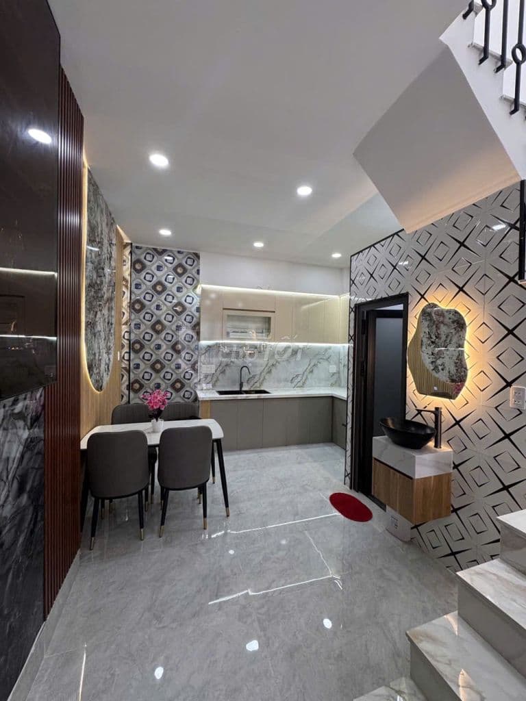 Nhà ô tô đỗ cửa, sau ngân hàng ACB Phan Huy Ích. - Ảnh 2