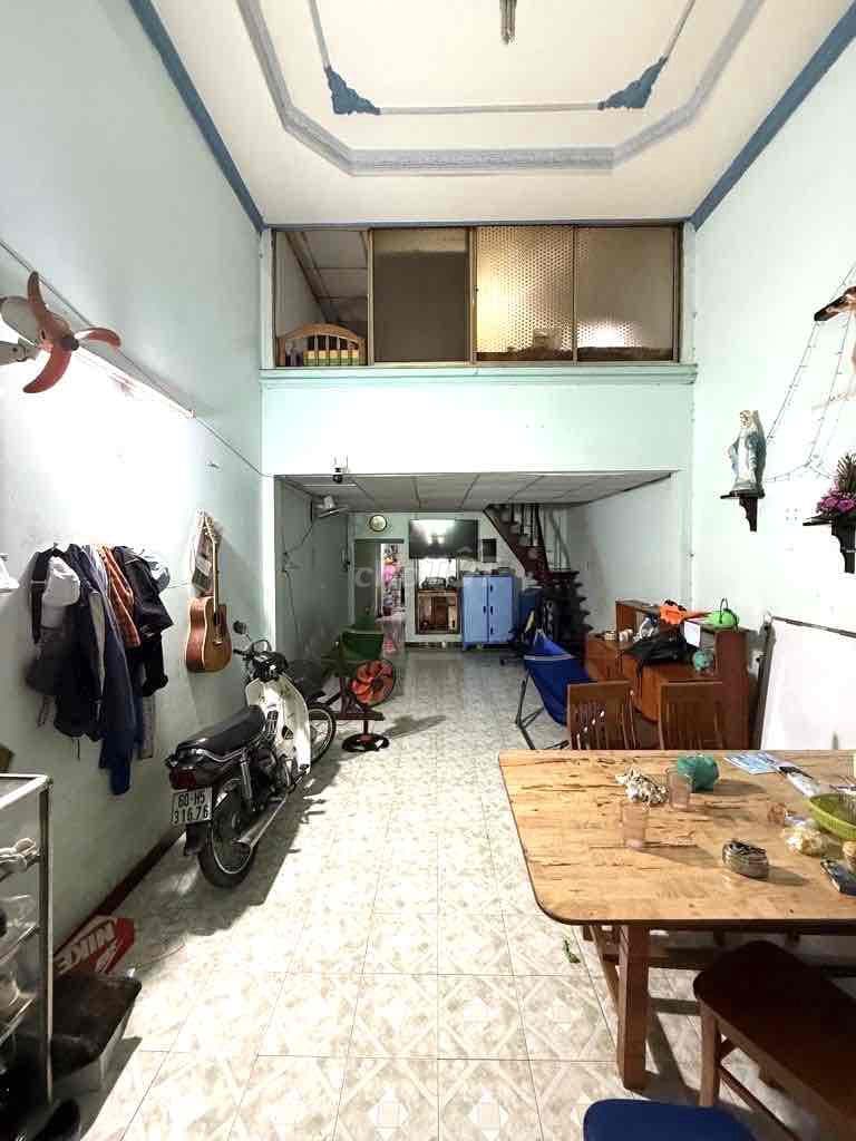 Nhà Cấp 4 có gác hẻm 1/ Đường HUỲNH THỊ HAI, Diện tích 98m2, hẻm 10m. - Ảnh 3