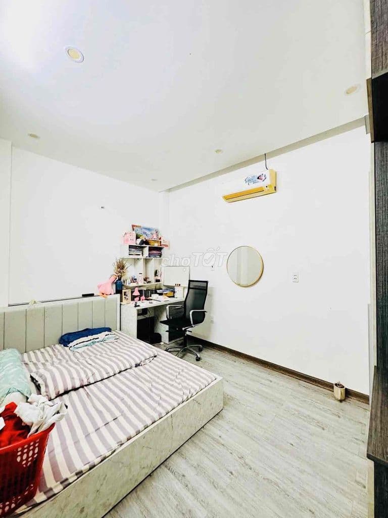 4 Tầng, 20m ra MT Dương Quảng Hàm, Ôtô đỗ cửa, 4PN, Giáp BT PN - Ảnh 3