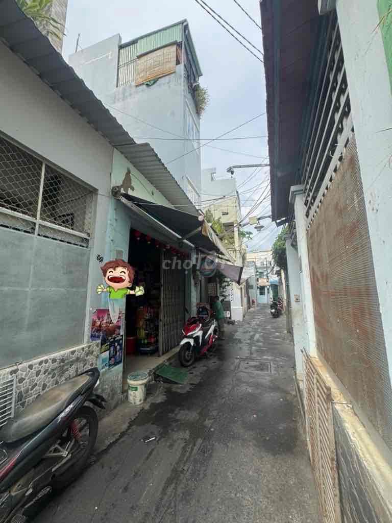BÁN NHÀ QUẬN 4 - HẺM ĐẸP 242 TÔN ĐẢN - NHÀ CẤP 4 - DIỆN TÍCH ĐẤT CÔNG