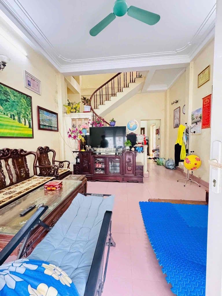 Bán nhà 4 tầng phố Trần Duy Hưng. Ngõ thông kinh doanh