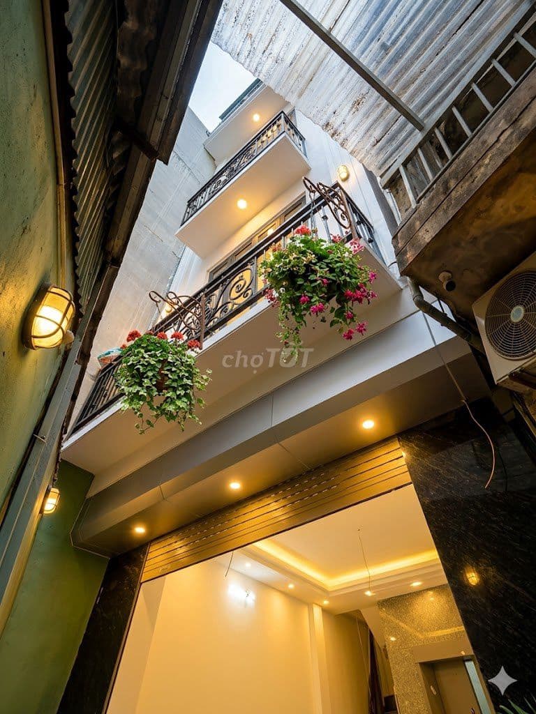 11.5 TỶ – 42M2 – 5 TẦNG THANG MÁY – 3 NHÀ RA PHỐ – LÊ THANH NGHỊ