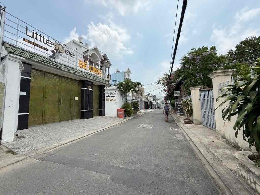 NHÀ 3 TẦNG ĐẸP LUNG LINH HT13 - QUẬN 12 - HẺM Ô TÔ 5M-CHỈ 5,19 TỶ