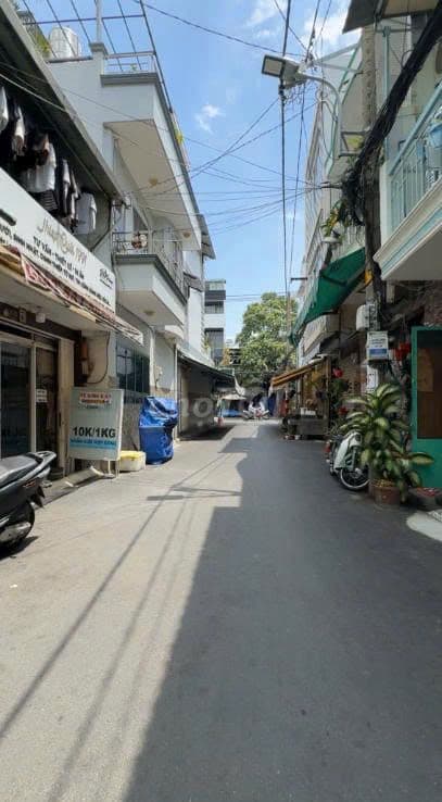 Hẻm xe hơi quay đầu - Gần Đầm Sen - 30m2 ngang 4m - 5 tầng. - Ảnh 3