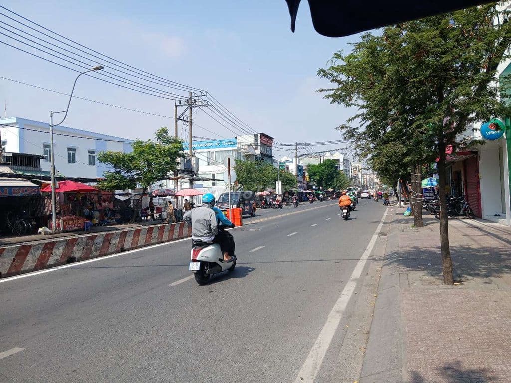 Cc cần bán nhà gấp mặt tiền huỳnh tấn phát