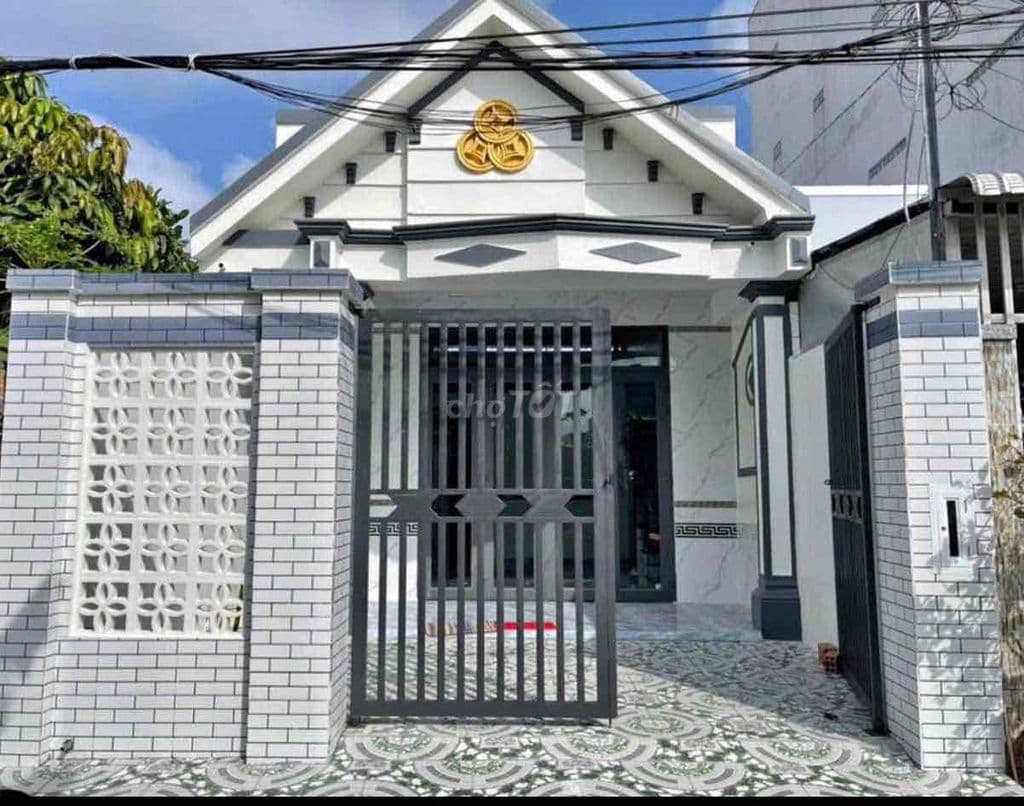 chủ bán nhà ngay đường Hưng Long, bình chánh