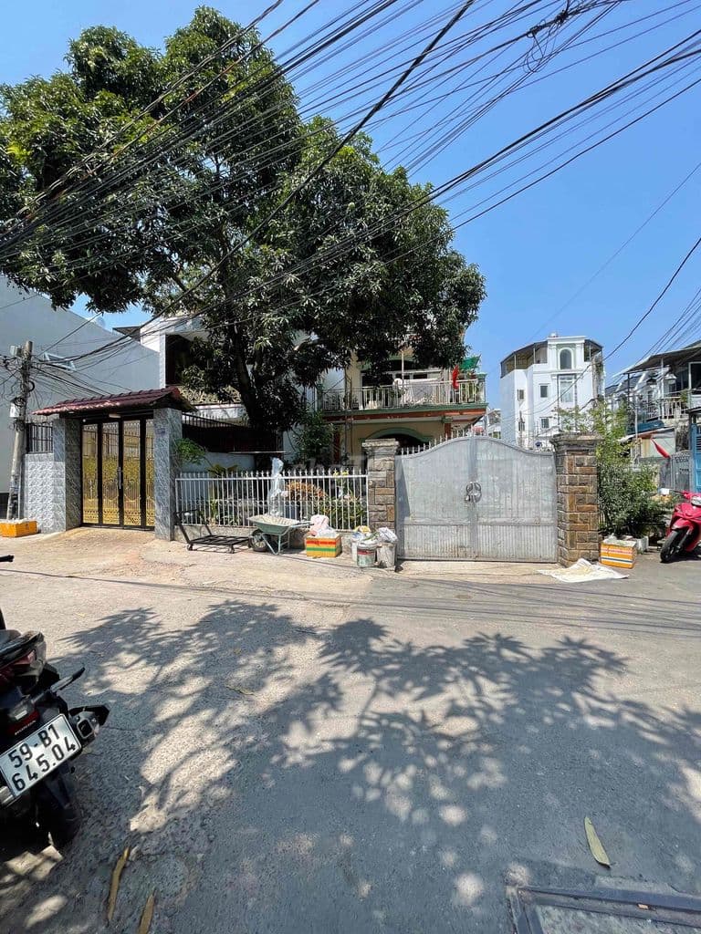 chính chủ gửi bán lô đất góc 2 mặt tiền hẻm xe hơi Phường bình trưng - Ảnh 2