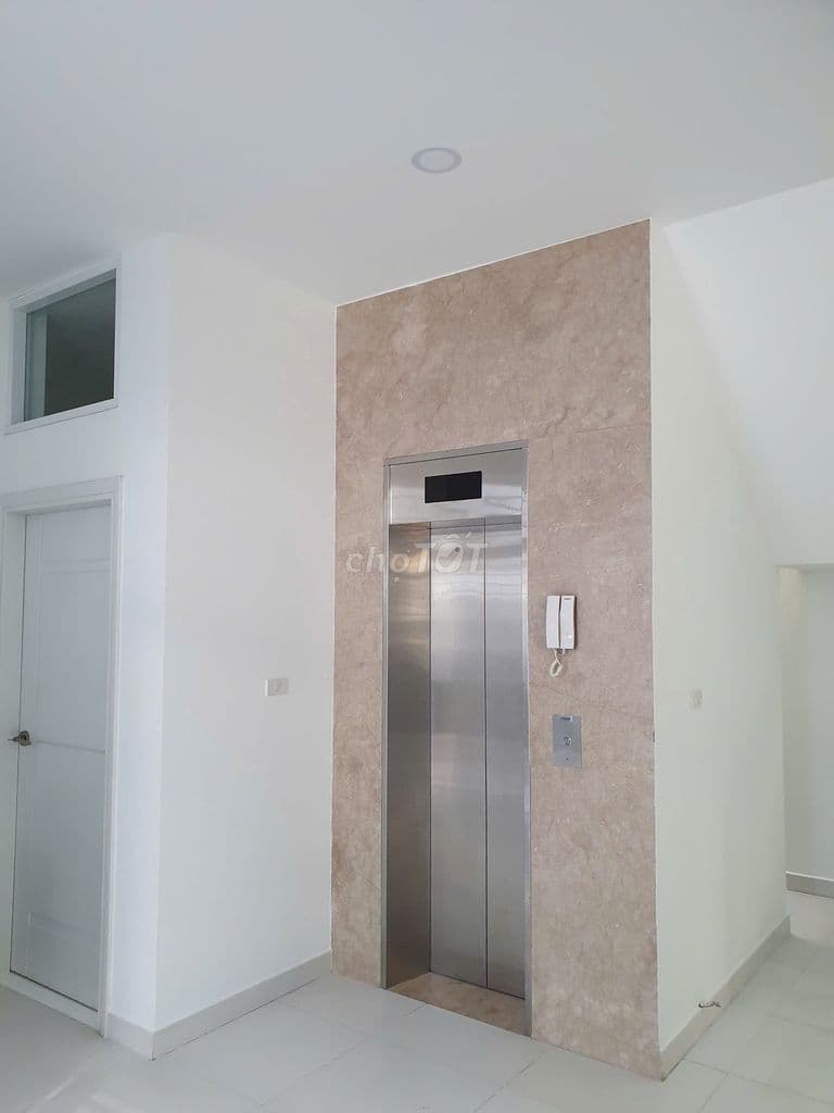 Bán biệt thự BCR đẹp như hoa hậu giá ngang sinh viên tại Q9 cho đầu tư