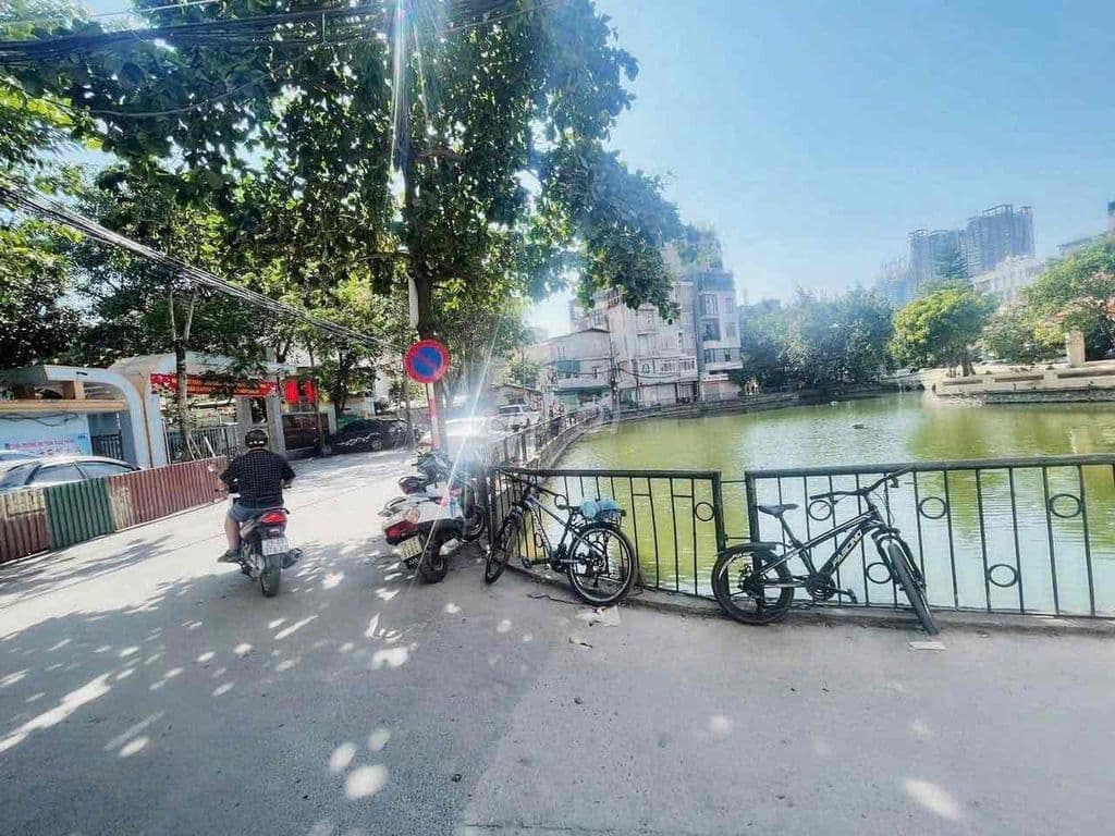 Bán CCMN Mới Đẹp. Mặt Phố, Ô Tô Đỗ sau Royal City, Full Nội Thất