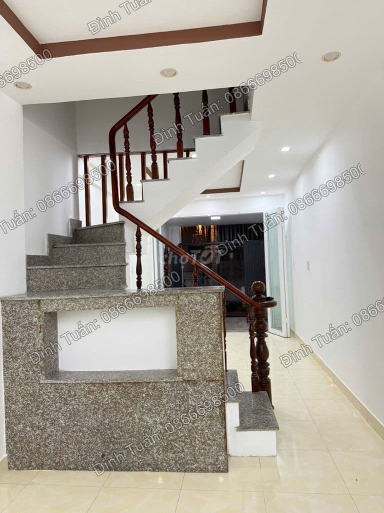 B.á.n Nhà ngay ngã tư Thủ Đức 55m2 giá chỉ 4.9Ty - Ảnh 3