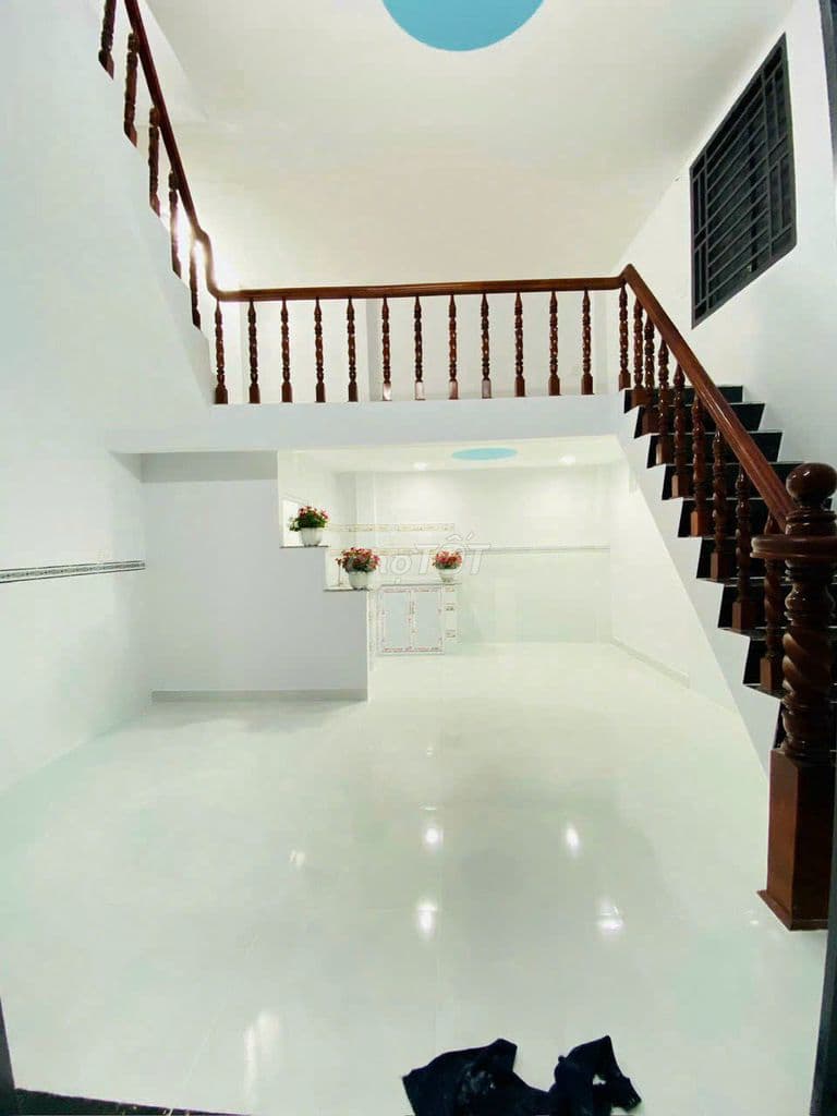 NHÀ CĂN GÓC CẬP BỜ KÊNH – ĐÚC 100% – GIÁ TỐT < 1.7T - Ảnh 3