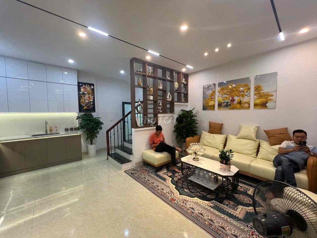 Bán Nhà 60m Hoàng Mai 5 Tầng cạnh trường C1.2 10m ô tô tránh 7.x tỷ - Ảnh 2