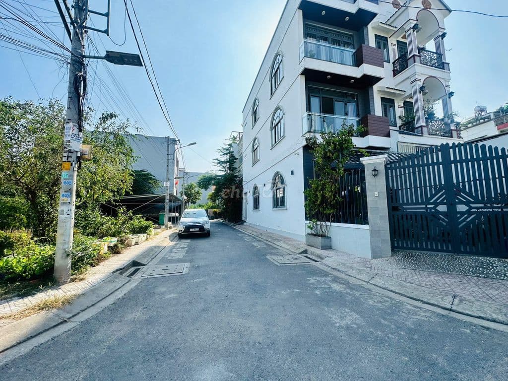 Hàng hot xây Chdv gần Metro, 126m2(4x30m)