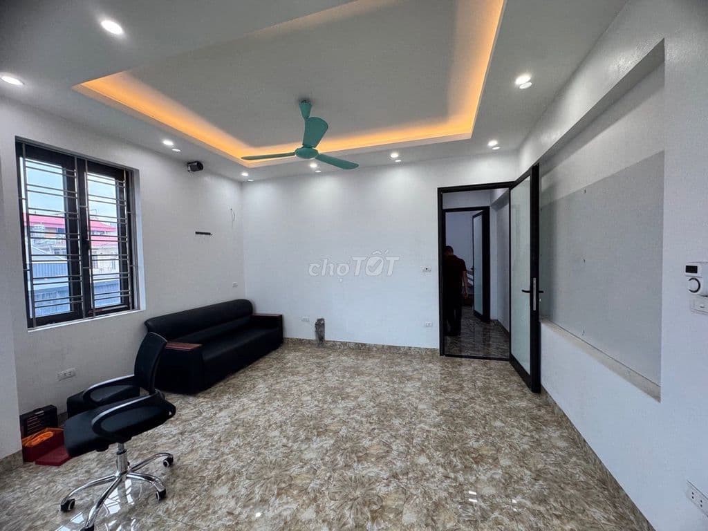bán nhà đẹp Nam Hồng giá chỉ hơn 10 tỷ