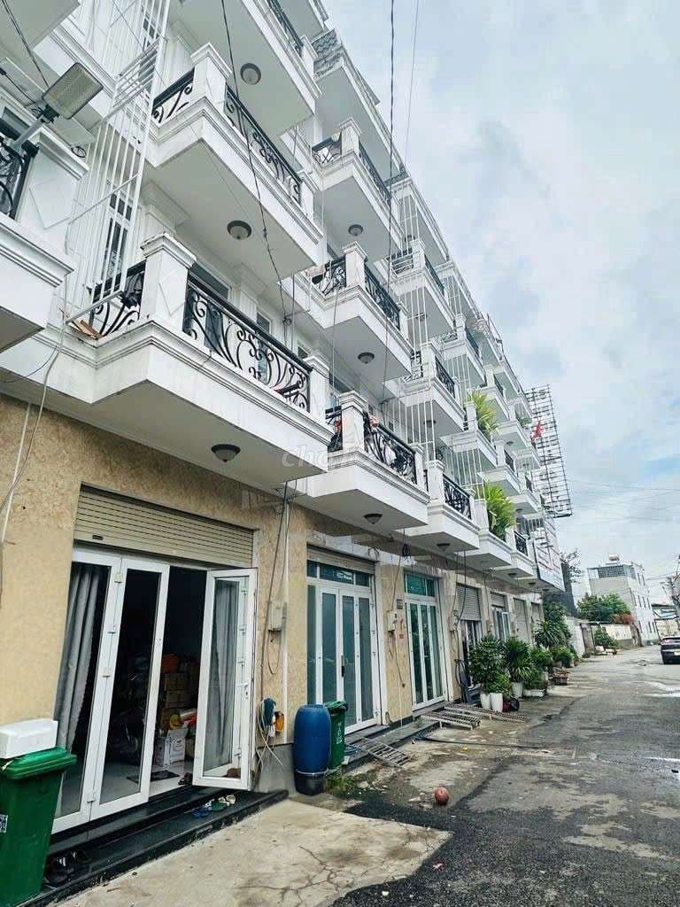 Nhà 4 tầng KHU PHÂN LÔ đường Bùi Công Trừng phường Thới An Q12, 68m²