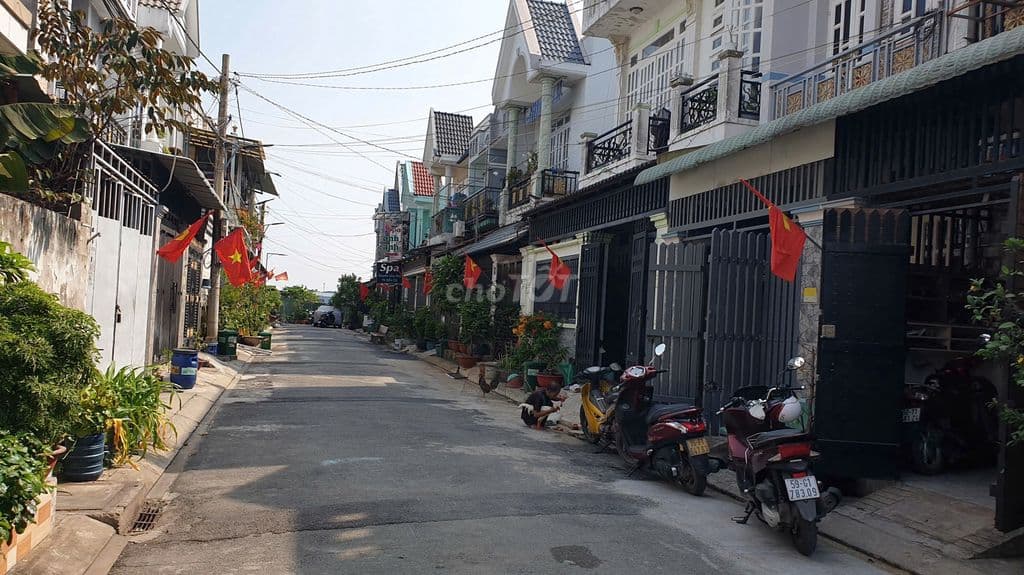 Nhà xinh 7m*12m (4pn + có gara xe hơi) đường 8m, gần Cv sinh thái HMon - Ảnh 2