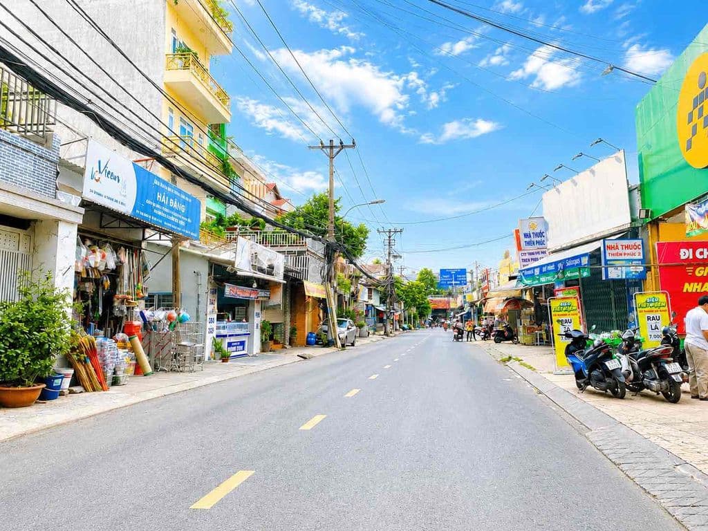 HƠN 40TR/M2 ĐẤT FULL THỔ NGAY PHẠM VĂN ĐỒNG NGANG 22M- HẺM XE TẢI - Ảnh 3