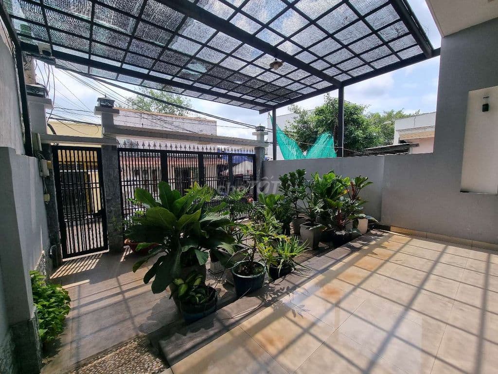 Nhà 2 lầu 162.8m2 ngang 6m xe hơi đậu trong nhà giá ngộp - Ảnh 2