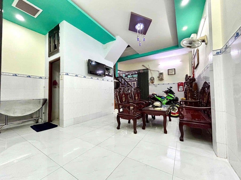 Cực ngon trong tầm giá nhỉnh 6 tỷ hẻm xe hơi 6m 5x12m hẻm xe hơi - Ảnh 2