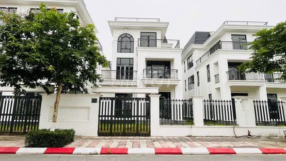 bán biệt thự tại HUD Mê Linh Central vị trí đẹp