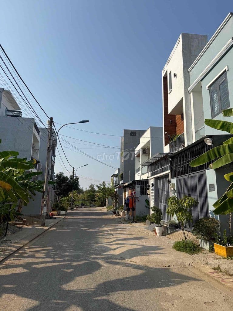 Đất hẻm ô tô 8m, đường Trường Lưu thổ cư SHR , 3 tỷ bớt lộc