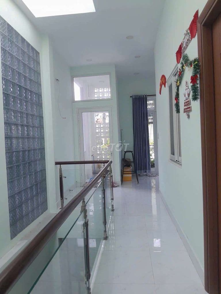 Cần Bán Gấp nhà P.ĐHT .Q12 .DT 5,1 x20 1 trệt .1 Lầu .3PN 3WS hẻm 3m5 - Ảnh 2