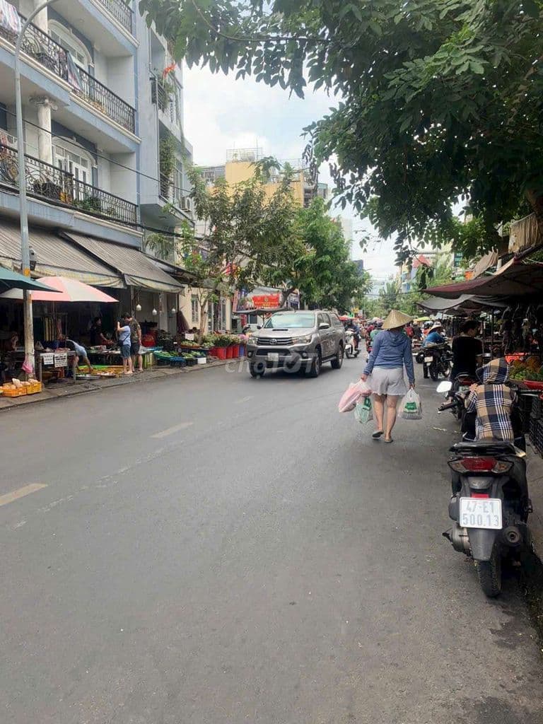 Bán đất, xây CHDV, HXH, 1/ Phạm văn bạch, phường 12, gò vấp, 8x25m.