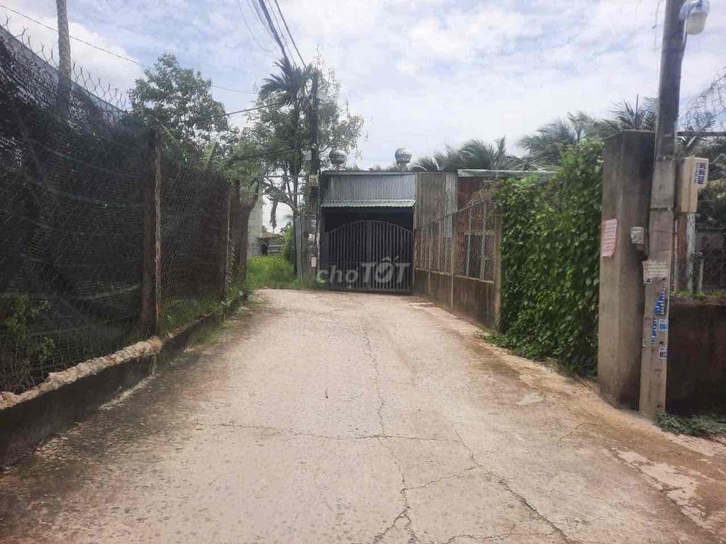 lô đất đẹp tại Đỗ Văn Dậy HM/ 5,8x18m / xây tự do/ dân cư đông đúc