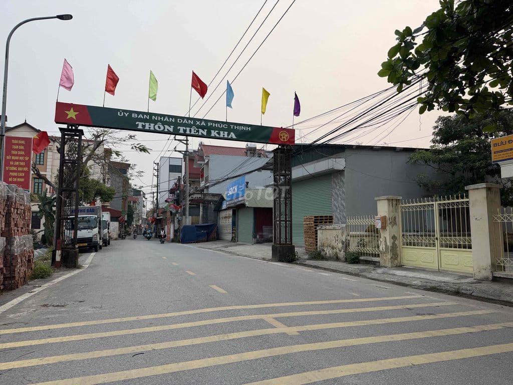 LÔ ĐẤT ĐẸP TIÊN KHA – Ô TÔ VÀO NHÀ – GẦN TRUNG TÂM