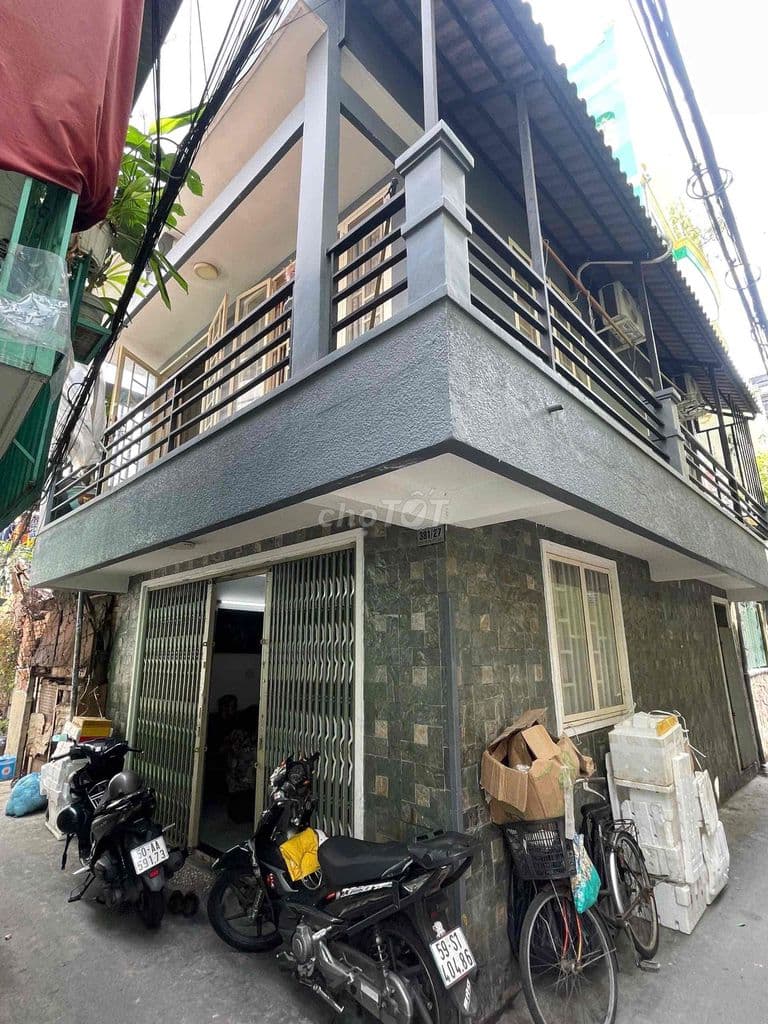 Cần bán gấp nhà DT 36,5m2 giá 5tỷ600 đường Phan Văn Trị P11 Bình Thanh