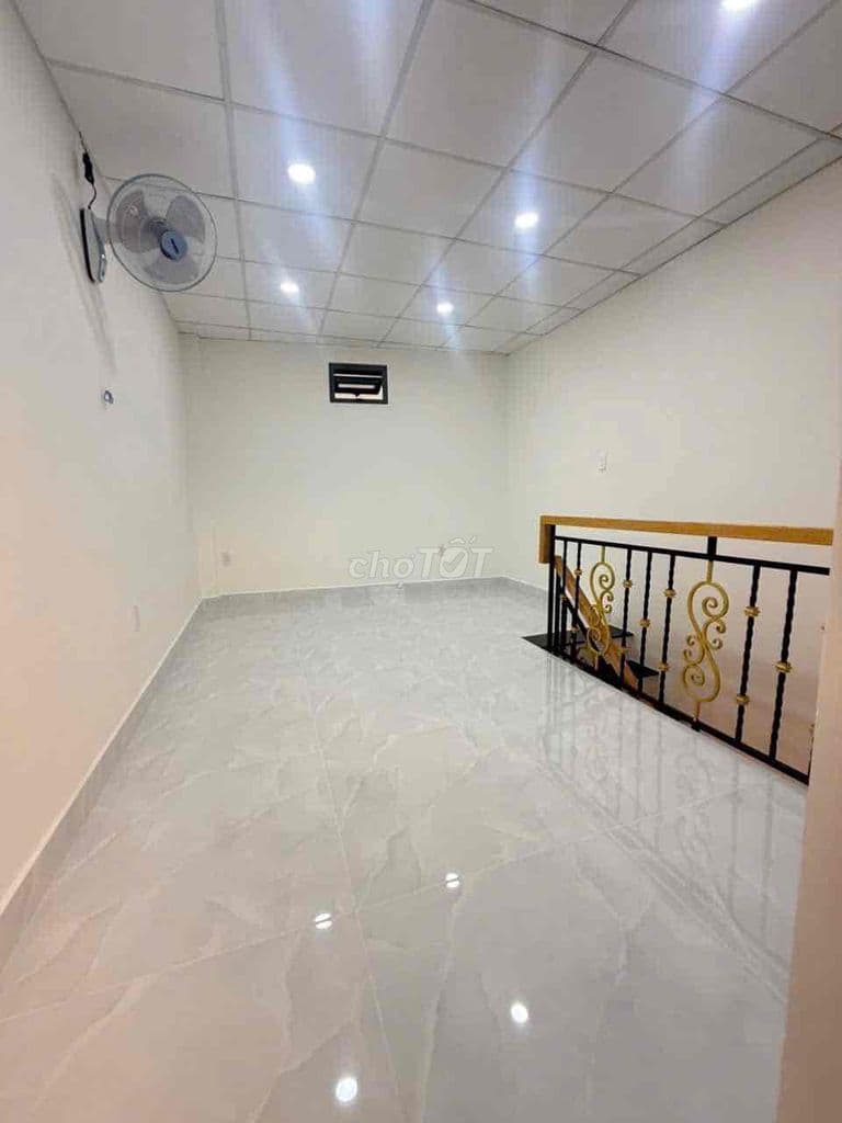 HƠN 1 TỶ CÓ HỘ KHẨU SG - NHÀ NHỎ XINH CHO GD TRẺ - SV - MỚI ĐI LÀM - Ảnh 2