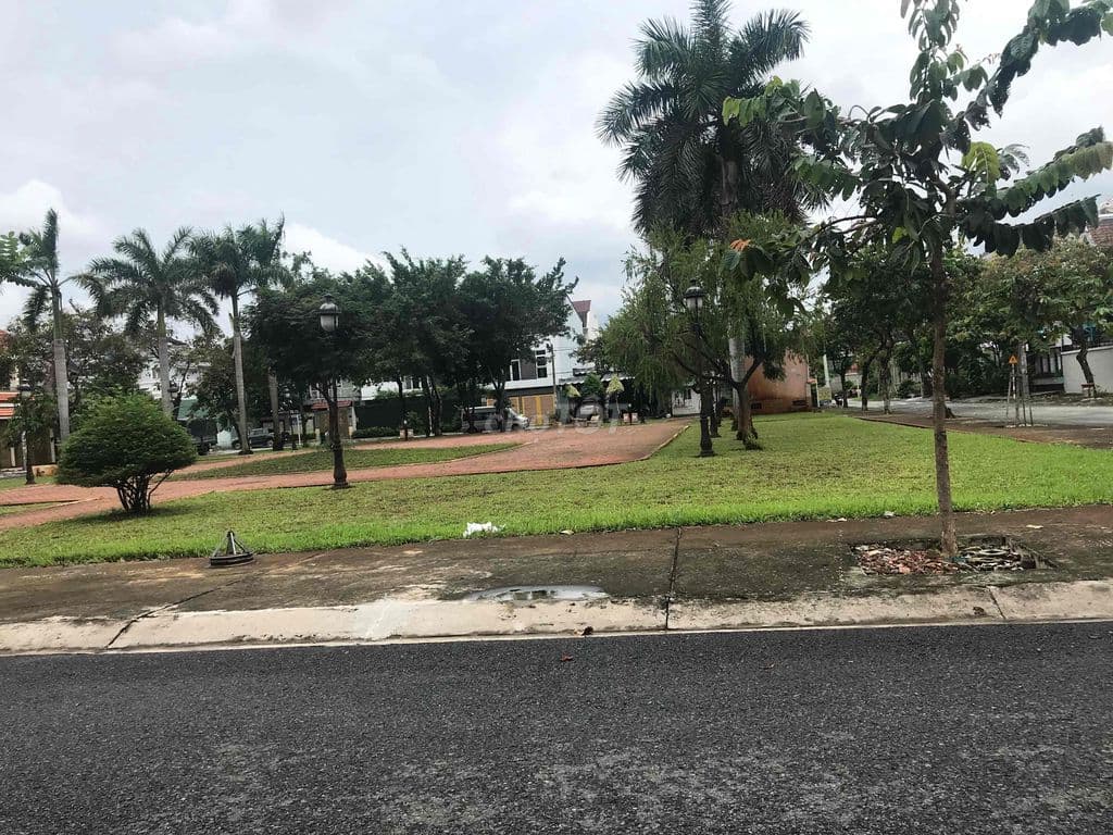 Bán Nền Biệt Thự 262m. có nhà kho trên đất. Q6 - Ảnh 3