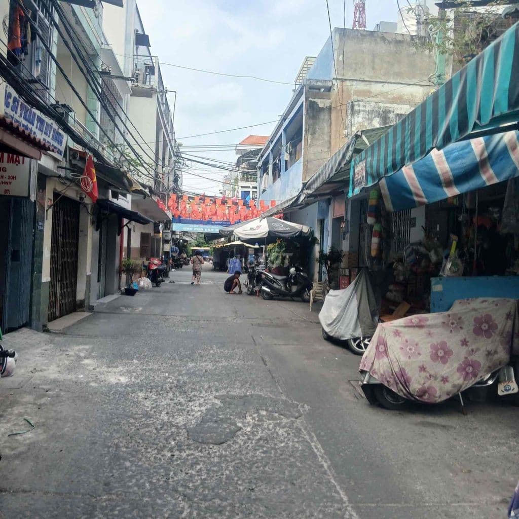 ÂU DƯƠNG LÂN -Q8 HẺM XE HƠI 7M THÔNG -KẾ PHẠM THẾ HIỂN