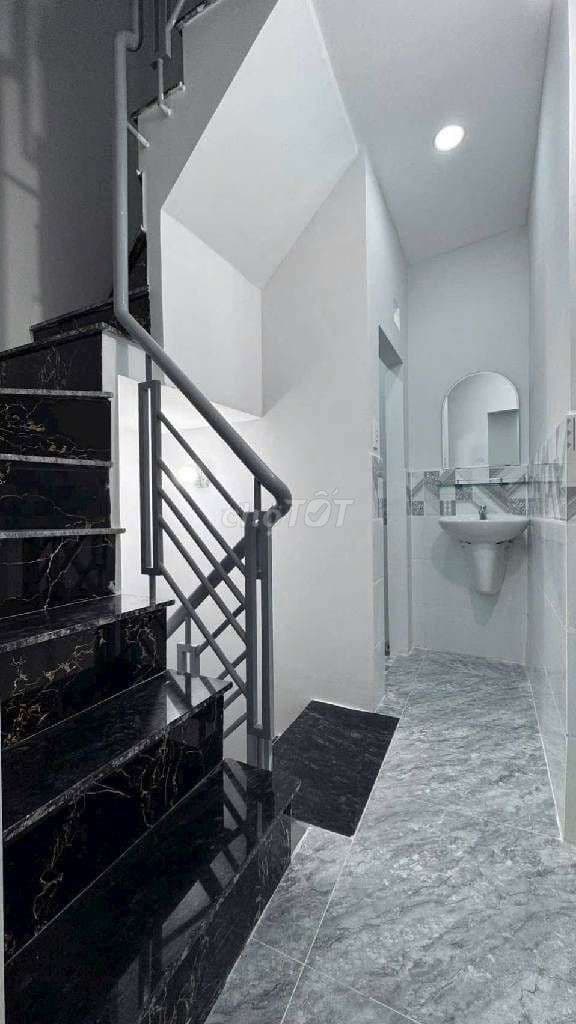 🏡 Tân Phú - Nhà 3 tầng đúc 3x7 mới tinh gần UB Quận - nhỉnh 2 tỷ - Ảnh 3