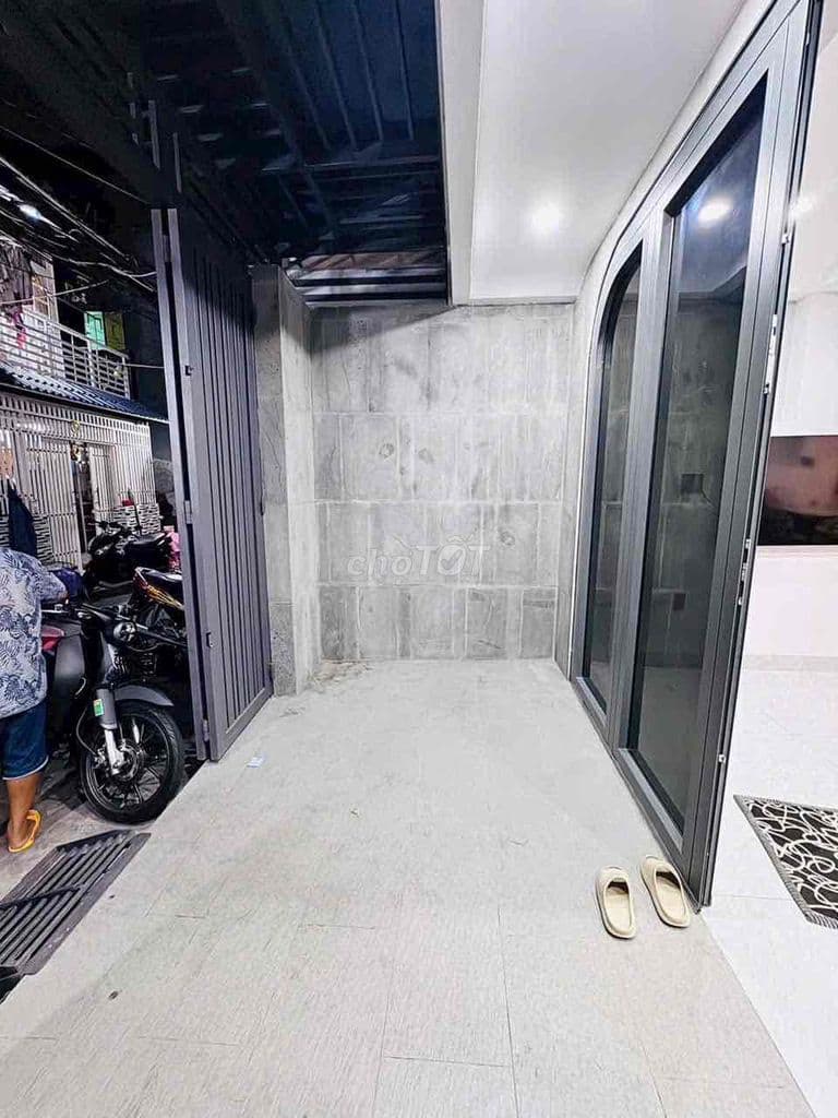 Nhà đẹp 2 tầng , Mặt tiền hẻm 4m , dt 42m2 , Quận 4. - Ảnh 3