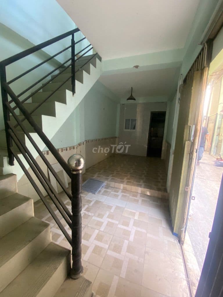 CHÍNH CHỦ BÁN NHÀ HÀNG XANH 5.7 tỉ - HH ĐỦ 70 TRIỆU - Ảnh 3