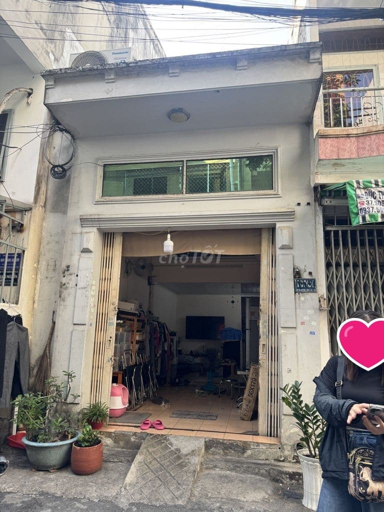 NHÀ HẺM NHỰA LỚN TAXI TỚI CỬA NI SƯ HUỲNH LIÊN P10 TB