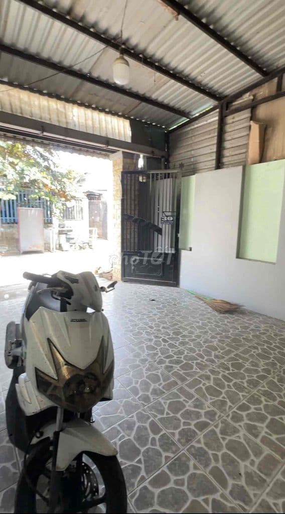 NHÀ 3 TẦNG , Ô TÔ NGỦ SÂN , ĐƯỜNG 8m, 83m2 , NGANG 4,6m CHỈ 4,5 Tỷ - Ảnh 2
