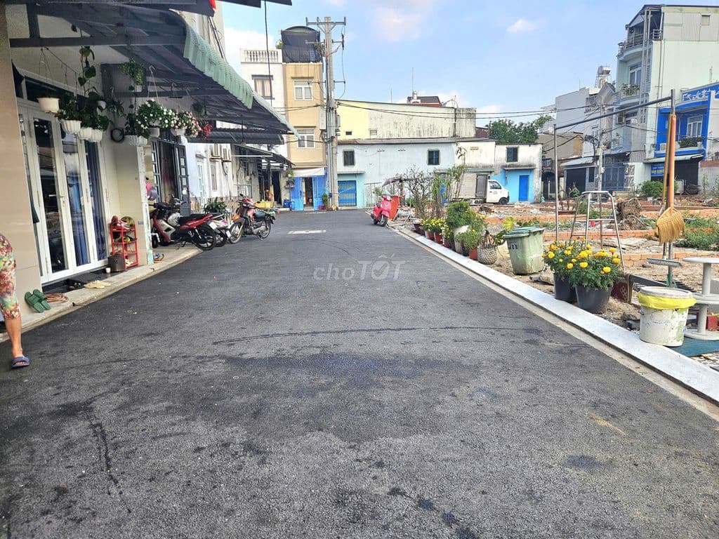 Chỉ còn vài nền đất phân lô đường 5m Phan Văn Hơn, Quận 12, 4x17, 4tỷ3