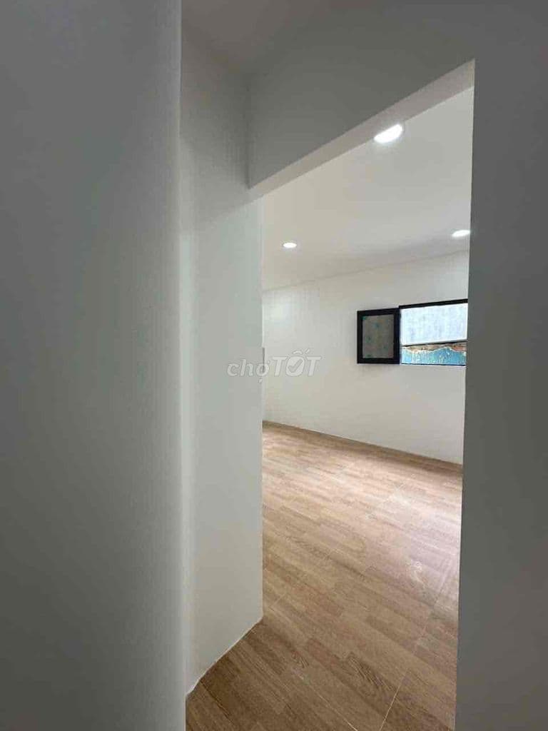 MỚI ĐẸP NGANG 4.5 NỞ HẬU 5M - DÀI 9M - NHÀ 2 TẦNG - GẦN MẶT TIỀN - Ảnh 3