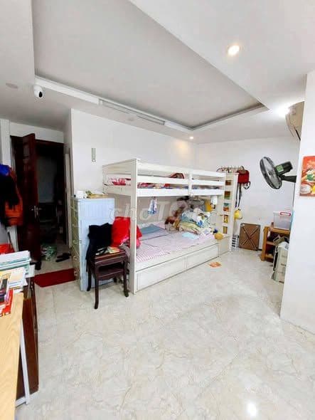 bán nhà 5 tầng Hai Bà Trưng 30m2 giá 6 tỷ