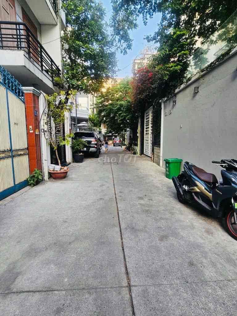 BIỆT THỰ NGUYỄN CHÍ THANH - THANG MÁY - FULL NỘI THẤT