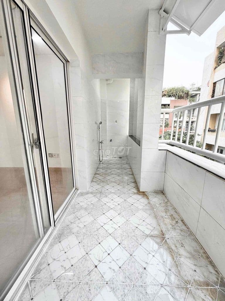 Chung cư Bàu Cát 2, căn góc sân vườn 3 pn rộng rãi, sổ hồng đầy đủ - Ảnh 3