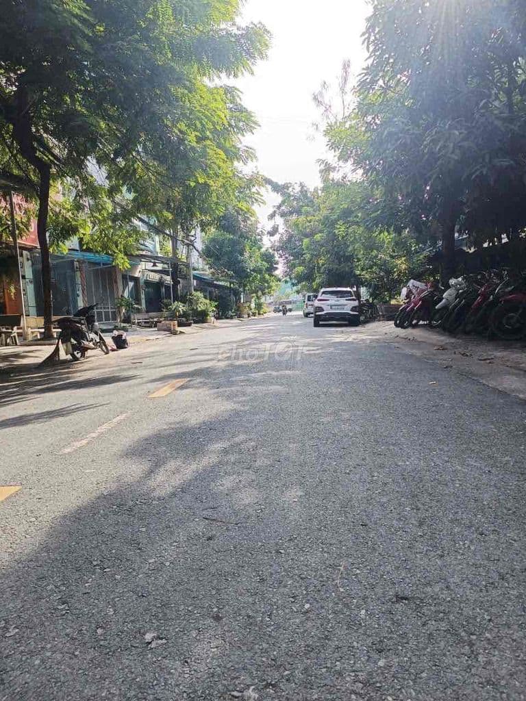 MẶT TIỀN DC9_4X20M_ĐÚC 3.5 TẤM GIÁ TỐT