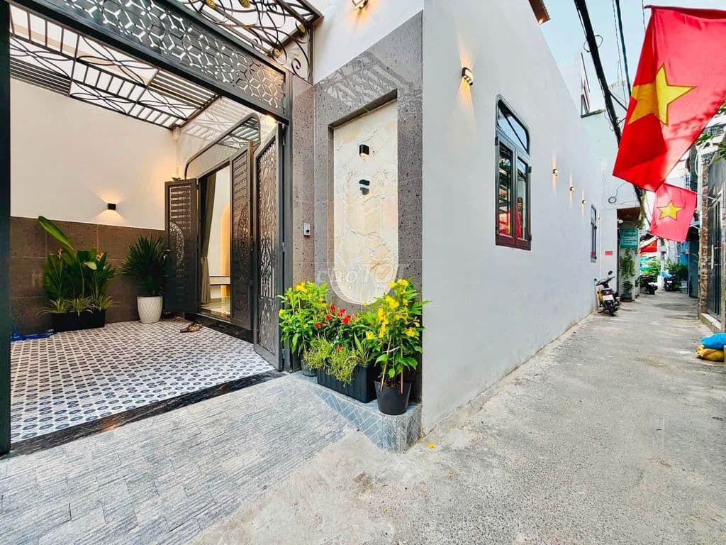 GẦN CHỢ HẠNH THÔNG TÂY-NHÀ MỚI 3 TẦNG~90M2-4PN- QUANG TRUNG-NHỈNH 6 TỶ