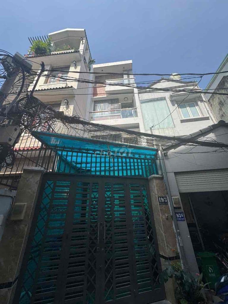 Nhà hxh 1 trục sát mặt tiền đang cho thuê căn hộ dịch vụ có dòng tiền